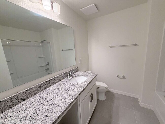 Building Photo - 524 Carya Wy