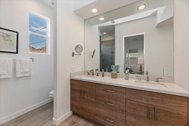 Building Photo - 53900 Avenida Ramirez