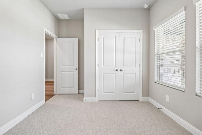 Building Photo - 6206 Castamere Dr
