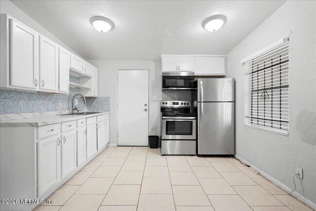 Building Photo - 6601 Cleveland Rd