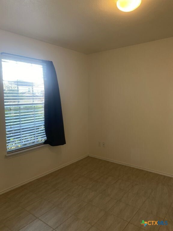 Building Photo - 9011 Sandyford Ct