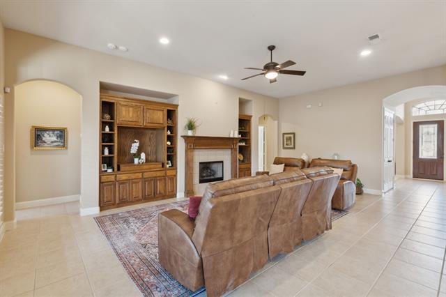 Building Photo - 814 Barton Springs Dr