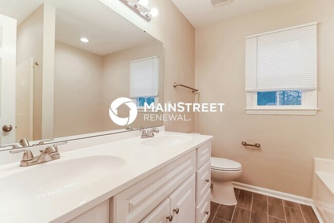 Building Photo - 3 Bedroom Pet-Friendly Home in CLAYTON, NC with Main Street Renewal