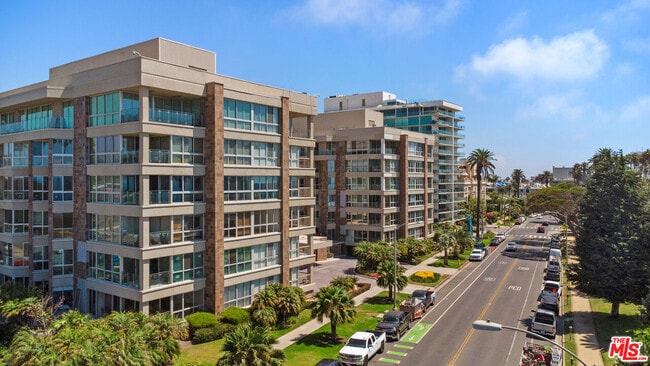 Building Photo - 515 Ocean Ave