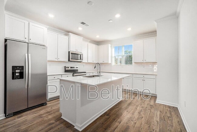 Building Photo - 6229 Honeybell Aly