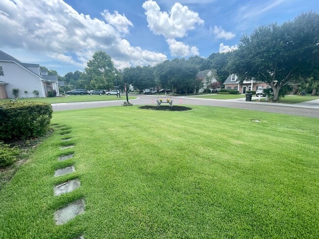 Building Photo - 3 Bedroom, 2 Bath Townhome in Park West of...