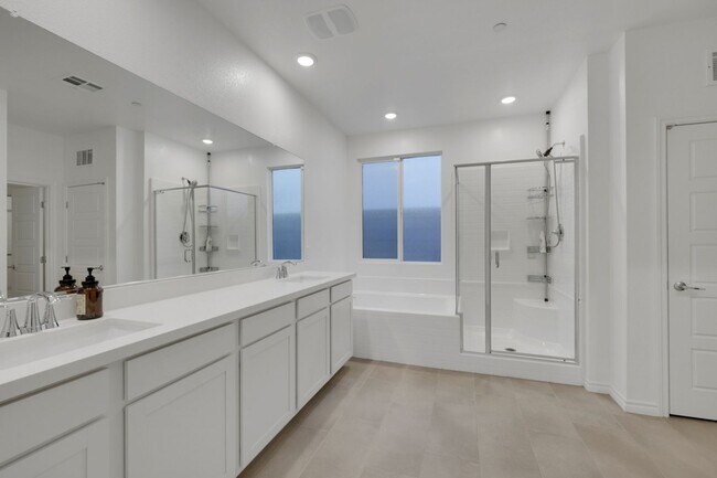 Building Photo - Nearly New Lennar 5 Bedroom Home in Inspirada