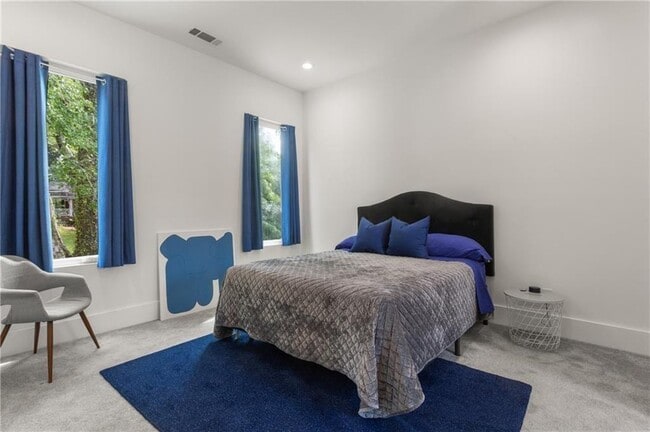 Building Photo - 1756 N Akin Dr NE