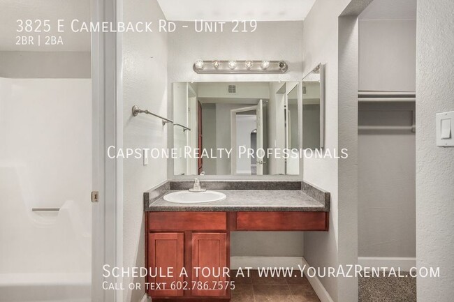 Building Photo - 3825 E Camelback Rd