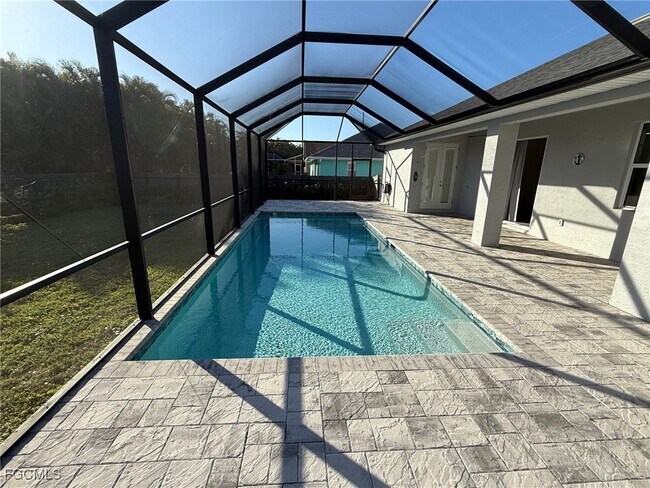 Building Photo - 4627 Agualinda Blvd