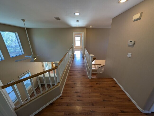 Building Photo - 10108 Oakmoor Pl