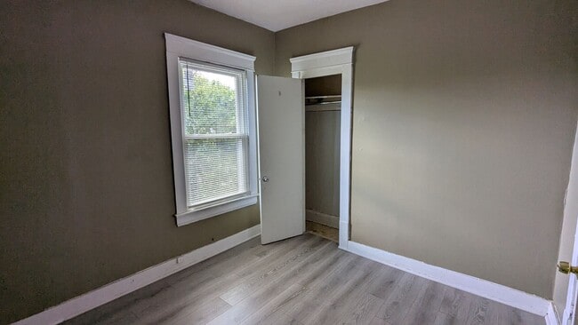 Building Photo - 636-638 Fern St