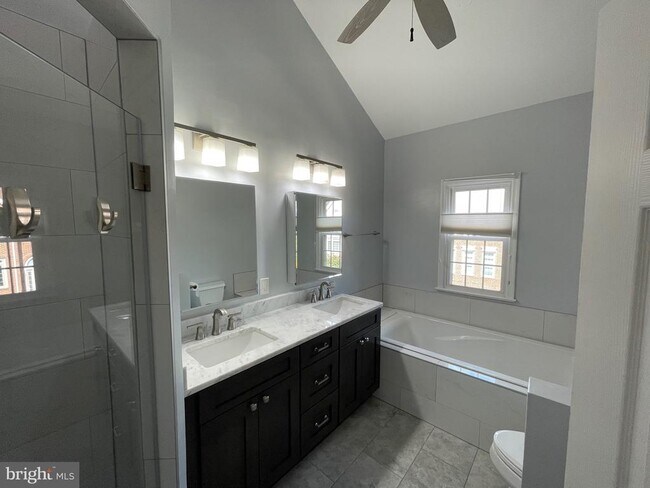 Building Photo - 6259 Traci Joyce Ln