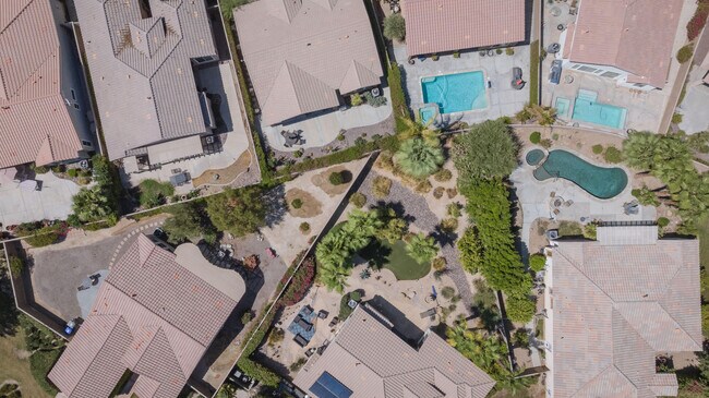 Building Photo - 60440 Juniper Ln