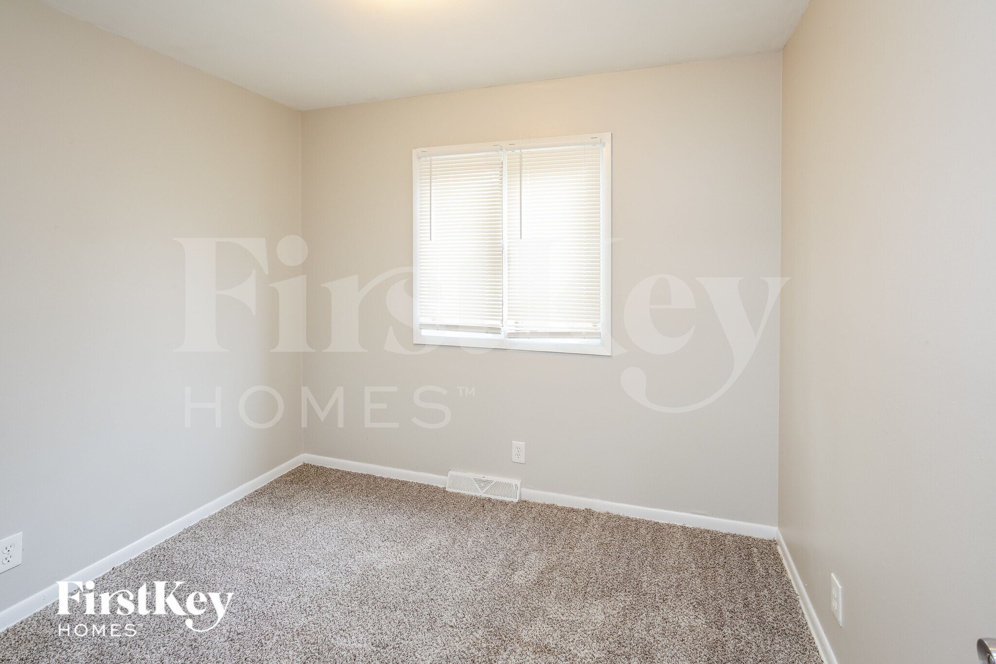 Building Photo - 6900 E 85th Terrace