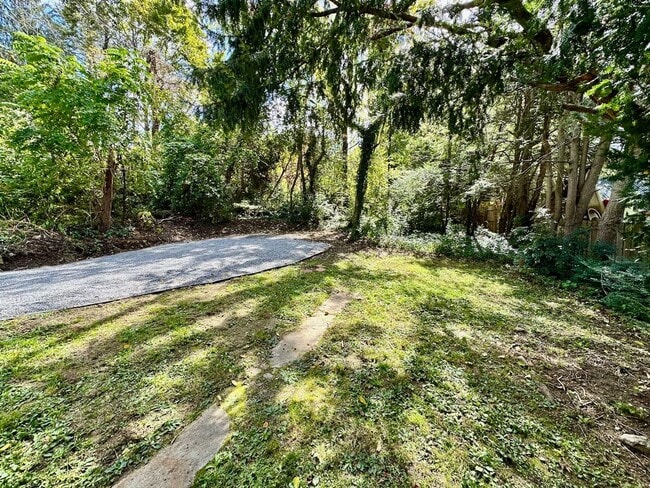 Building Photo - Charming Kenilworth Home