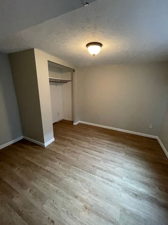 Building Photo - Newly updated! 3 bedroom, 2 bath home located near Skyview Lake! More updated photos to come!