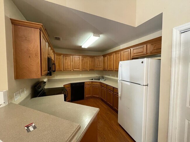 Building Photo - 1611 Quazar Rd