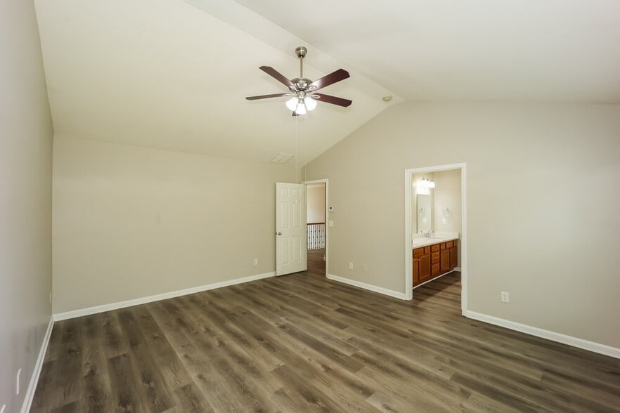 Building Photo - 5411 Bighorn Pass