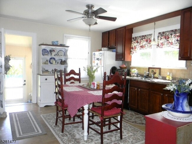 Building Photo - 34 Ahnert Ave