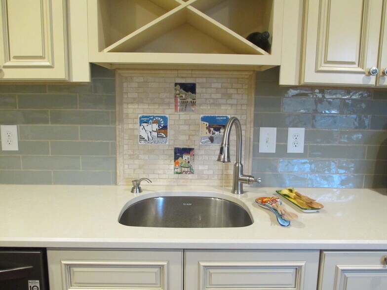Building Photo - 5000 Wildeoak Trail