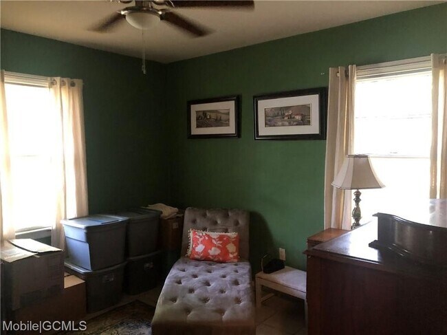 Building Photo - 55 Thompson Blvd