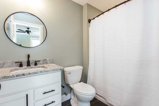 Building Photo - 132 Flint St