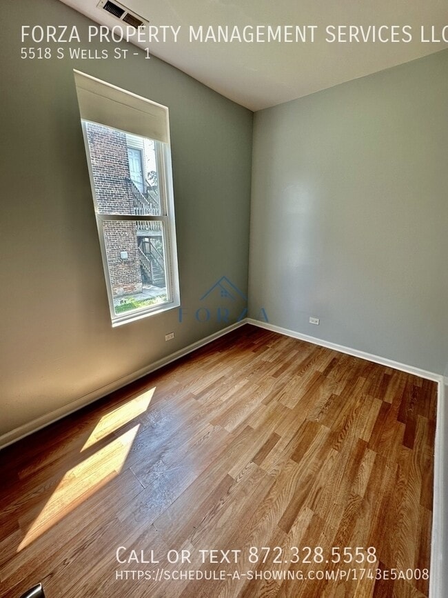 Building Photo - 5518 S Wells St