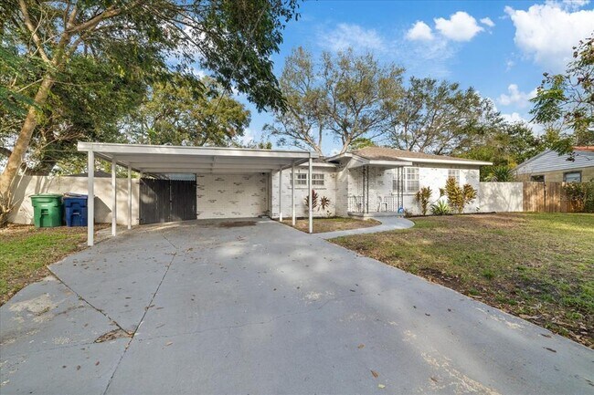 Building Photo - 1504 E McBerry St