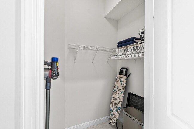 Building Photo - 701 S Olive Ave