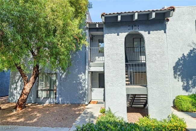 Building Photo - 5191 Caliente St