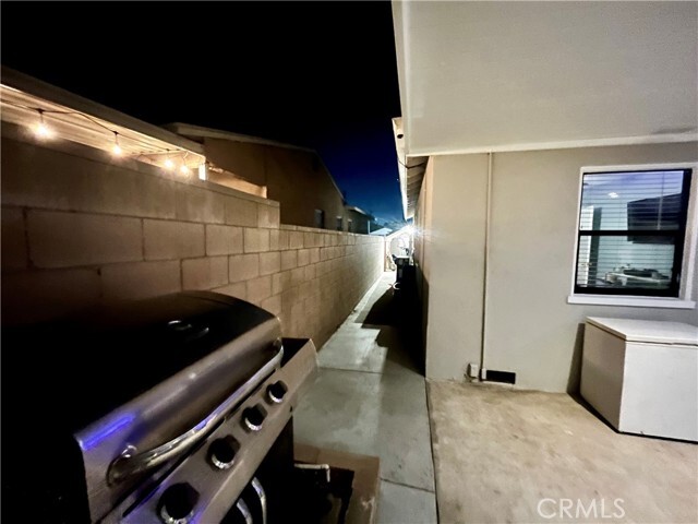 Building Photo - 1529 N Miramonte Ave