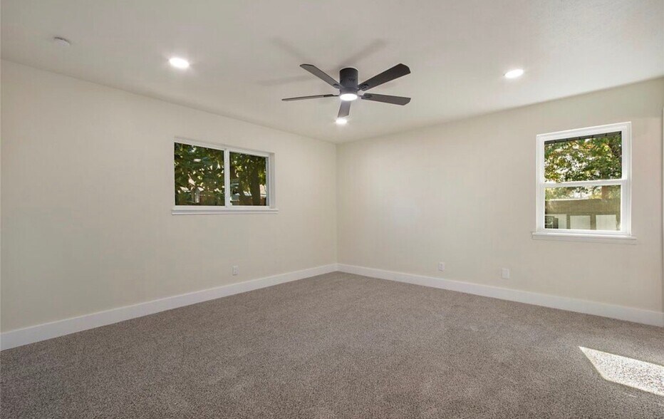 Building Photo - 1212 Willow Glen Dr