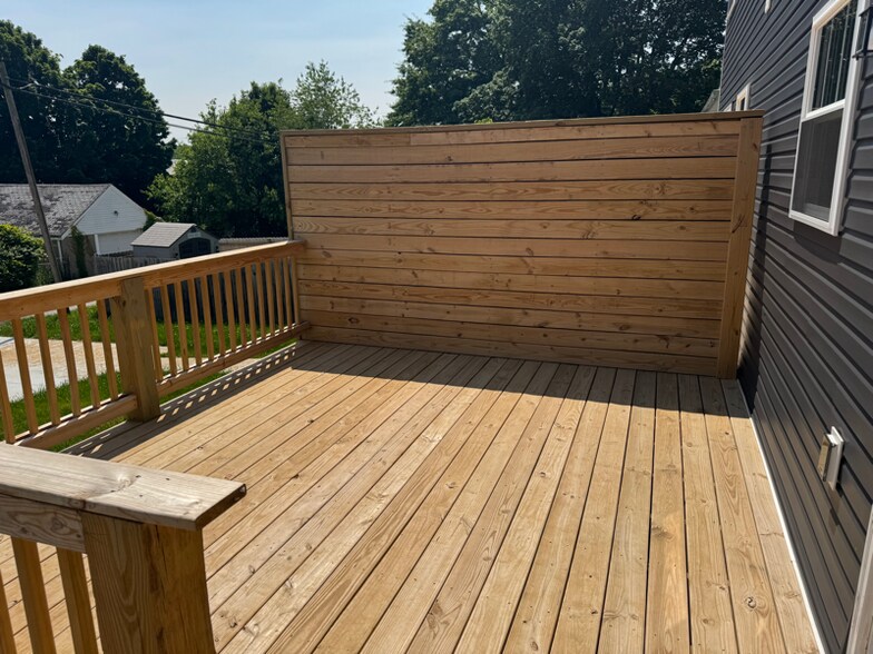 Building Photo - 8945 High St