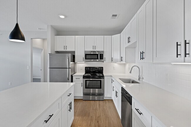 Floorplan - Monmouth Row Apartments