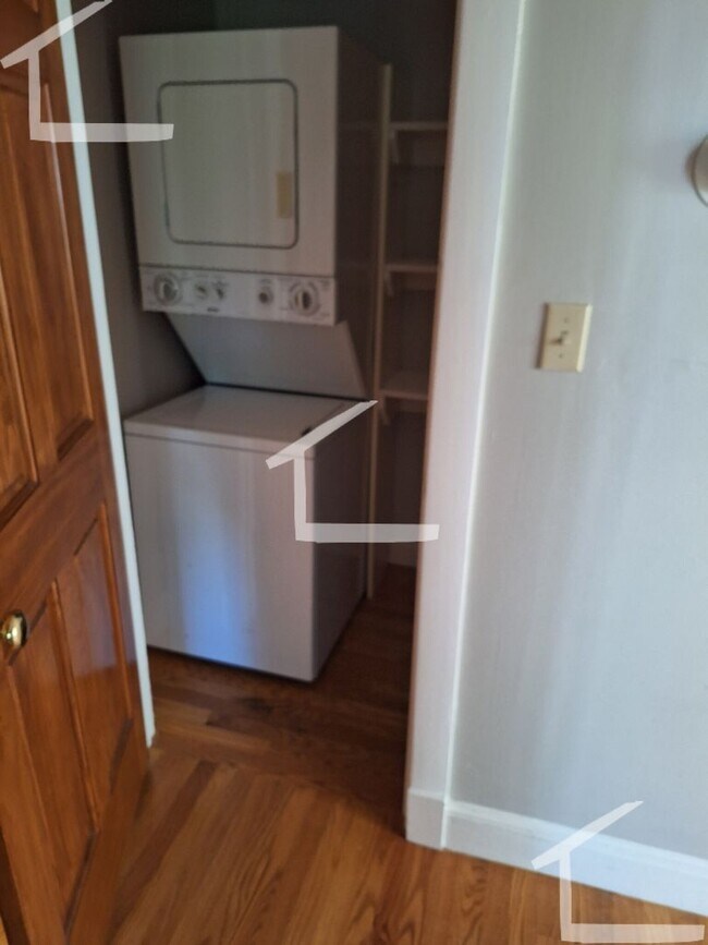 Building Photo - Large 1 bed in Cambridge