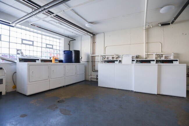 Building Photo - 7301 Ridge