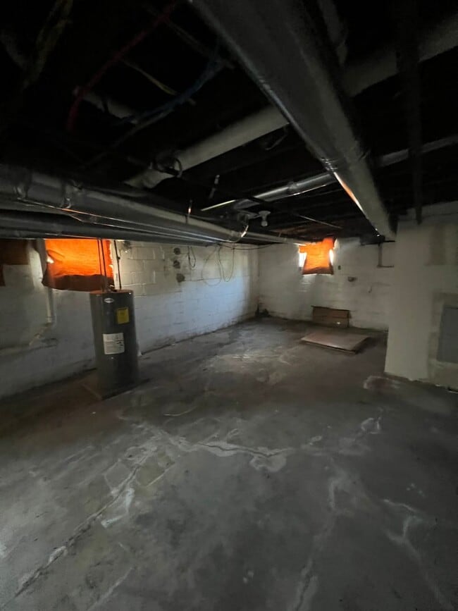 Building Photo - 2536 Adams Ave