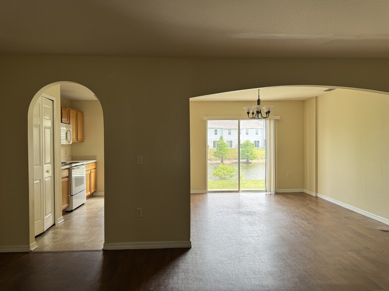 Building Photo - 9843 Ashburn Lake Dr