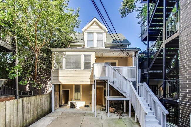 Primary Photo - 2643 N Mildred Ave
