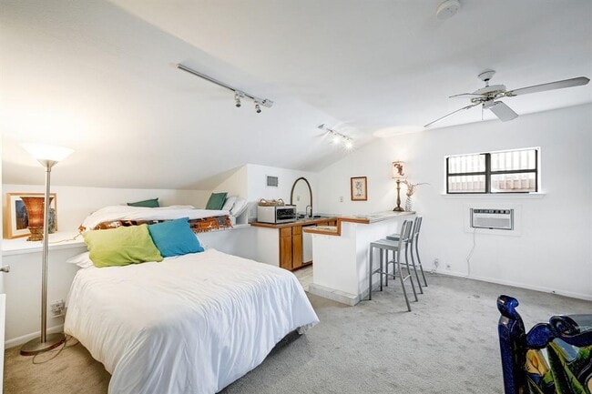 Building Photo - 4407 Jessamine Hollow