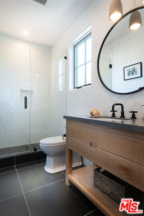 Building Photo - 12561 Westminster Ave