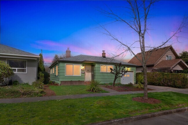 Building Photo - Charming 3BR House in Salem