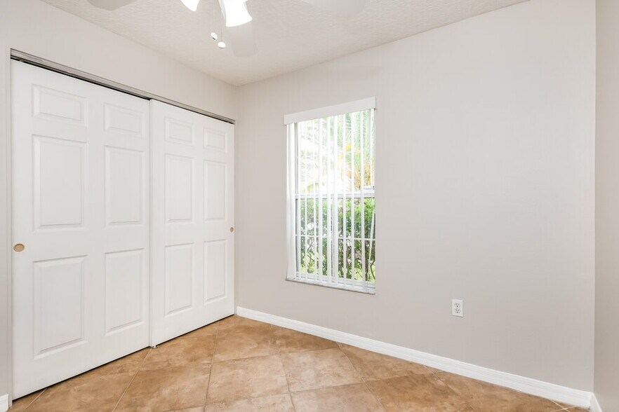 Building Photo - 2117 Fleet Ct