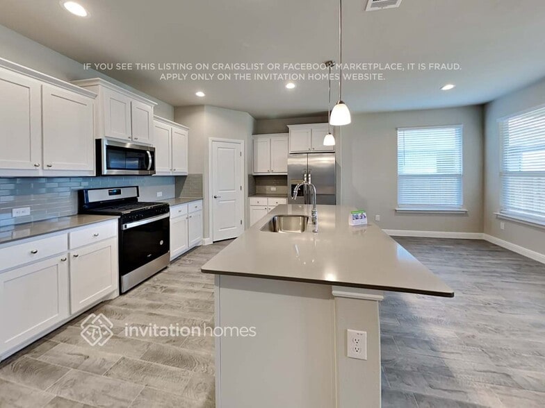 Building Photo - 2348 Waggoner Rnch Dr