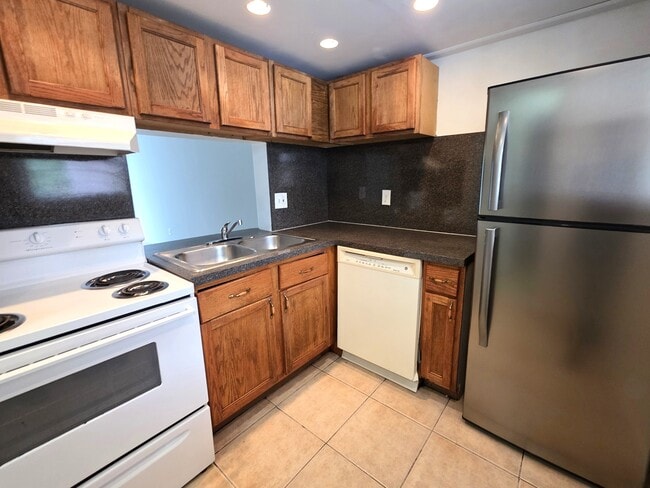 Primary Photo - 2800 NW 56th Ave