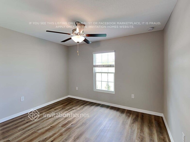 Building Photo - 545 NE 7th Terrace