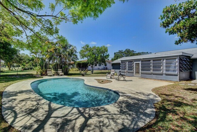 Building Photo - 3230 Pebble Beach Dr