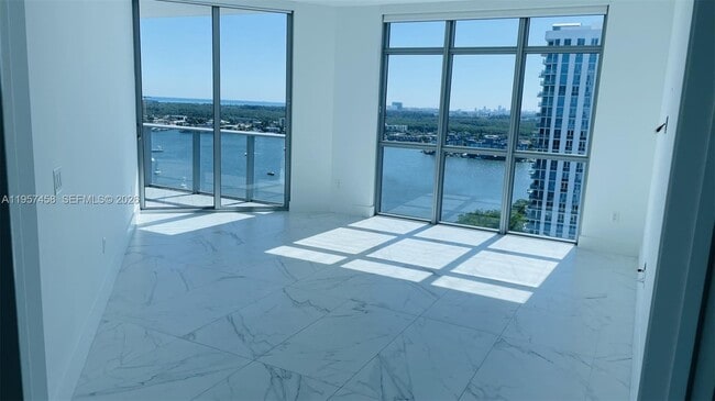 Building Photo - 17301 Biscayne Blvd