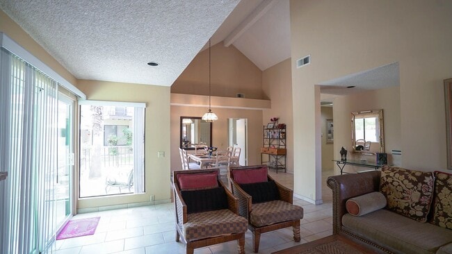 Building Photo - Beautifully Furnished Condo with Mountain ...